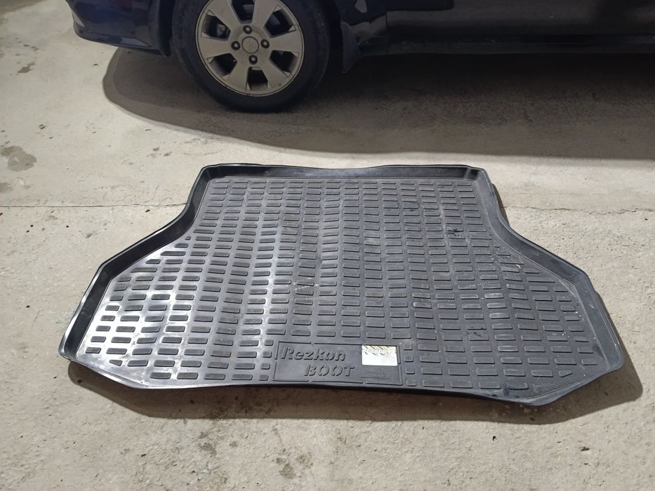 Срочно продам оригинал 1 штук балон от Gentra 15 размер