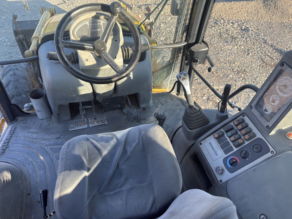 Buldoexcavator Komatsu 2007 wb93r-5