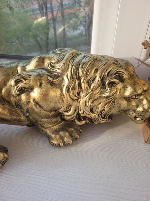Продам сувенир лев