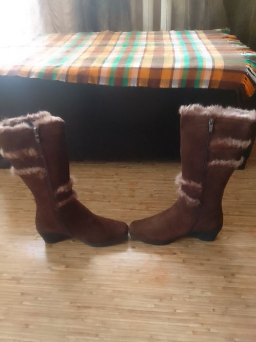 Продам зимние сапоги 35-37