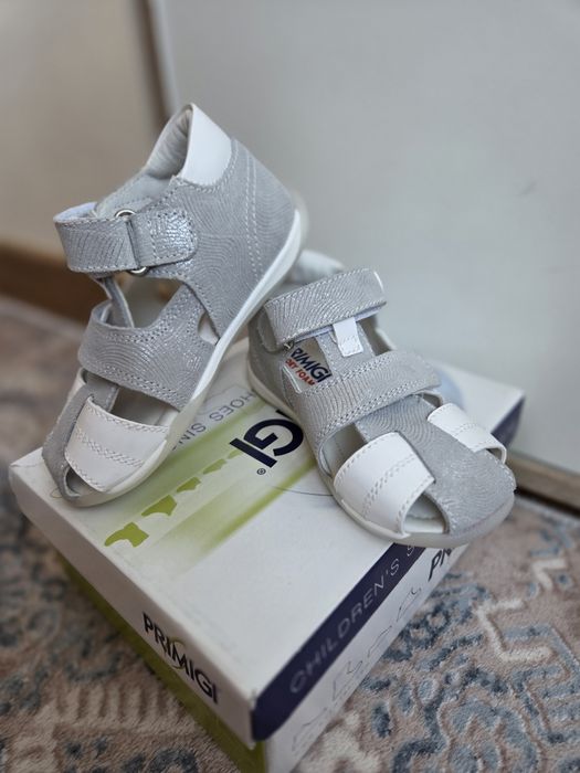 PRIMIGI №25 / Детски сандали / ЧИСТО НОВИ / естествена кожа