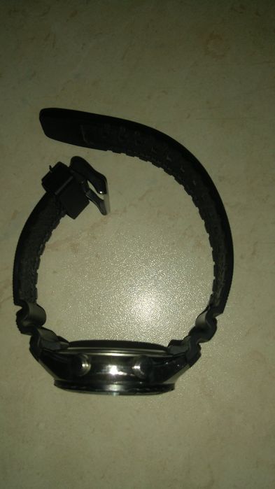 Продавам часовник Casio