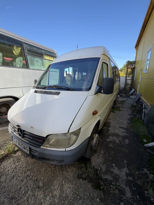Mercedes Sprinter 416 CDI – 2.7 Diesel – 156 CP – 17 locuri
