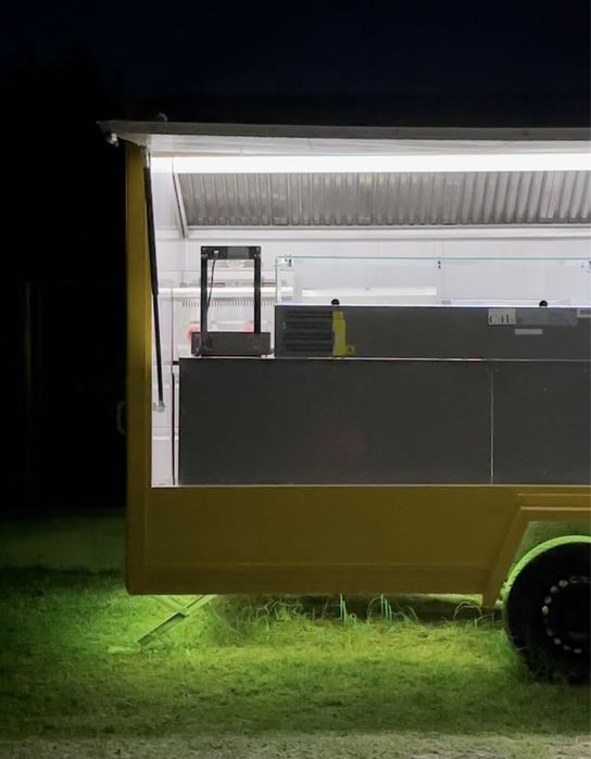 Търговка каравана / мобилна кухня / каравана за бързо хранене