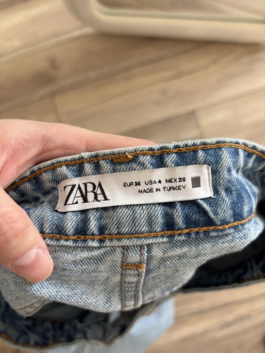 Джинсы светлые ZARA