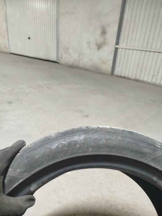Goodyear Asymmetric F1 245/40/17 1бр гума