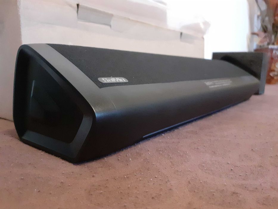 ЧИСТО НОВ саудбар. Bluetooth, AUX, оптичен вход, изход за акт. буфер.