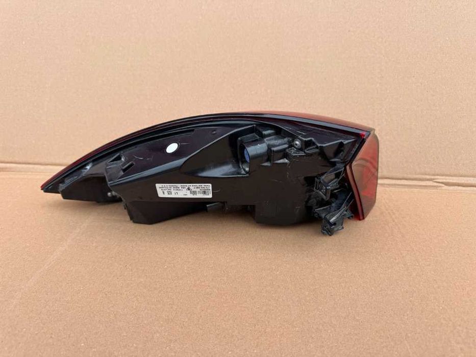 Stop tripla dreapta LED Porsche Cayenne 7P5 92A 958 Facelift