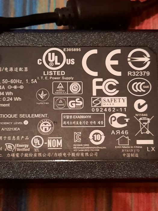 Зарядно за лаптоп Asus