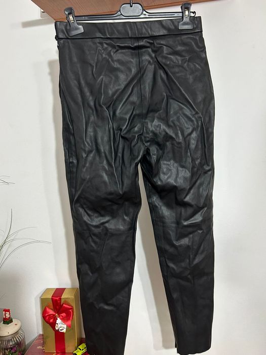 Pantaloni piele ecologică