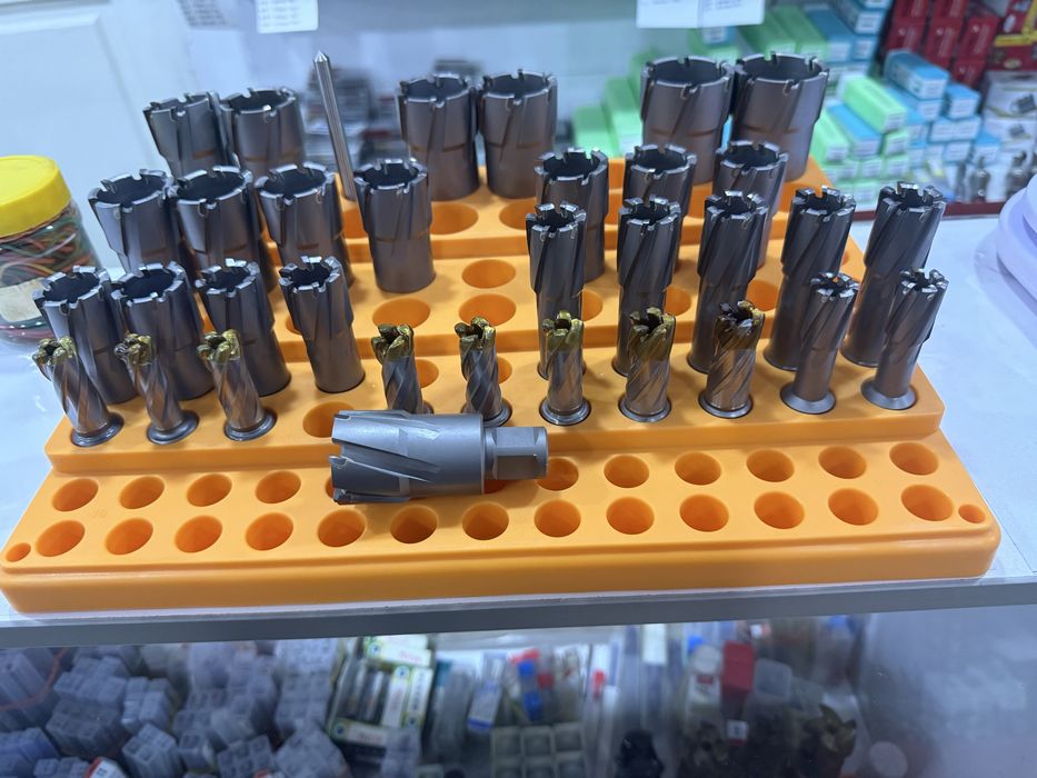 Магинитный дрел уч сфатлий каронкалий сверлола