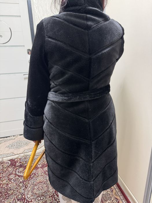 Шуба в отличном состоянии , отдам не дорого