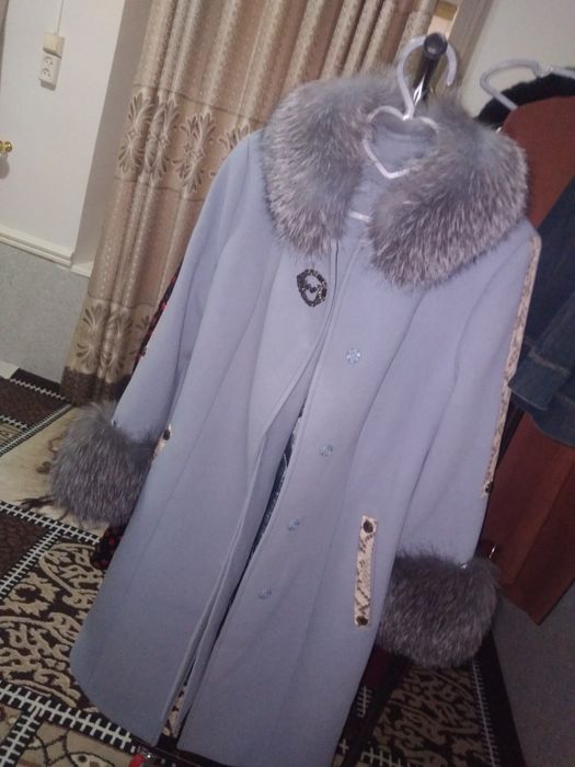Qalin qishki palto yangi kiyilmagan