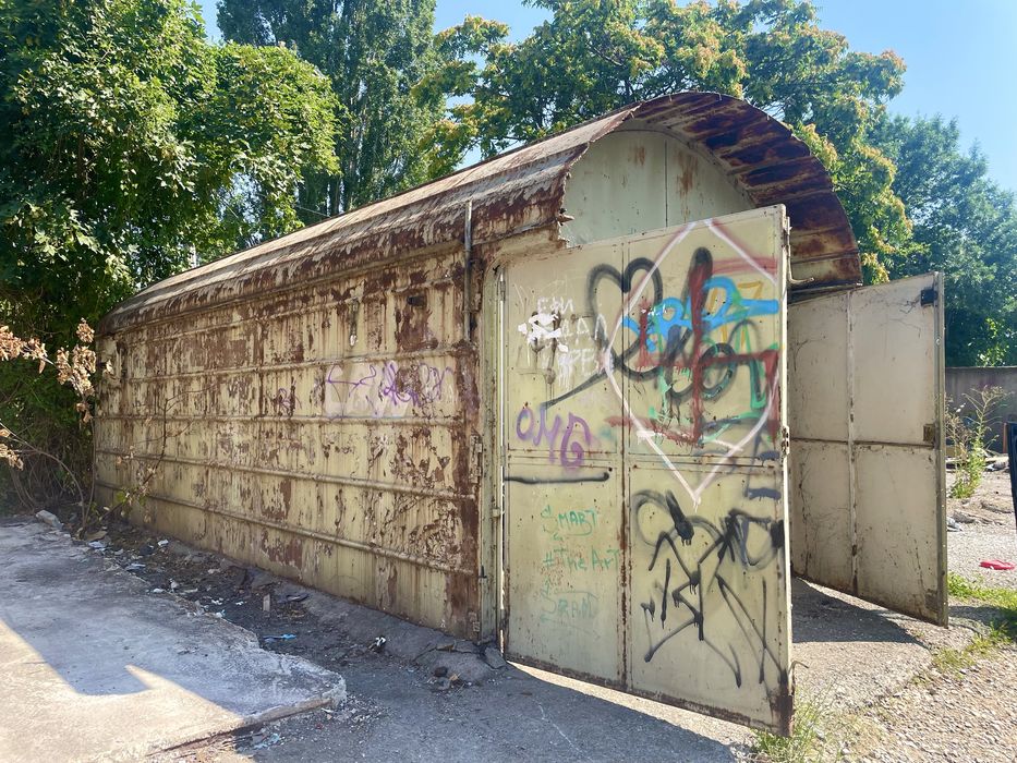 Преместваем гараж - железен