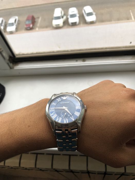 Часы: Emporio Armani