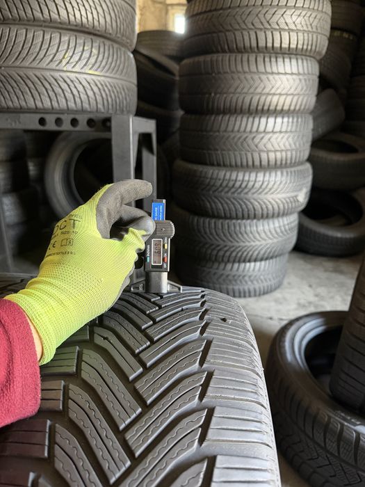 4 anvelope iarna 225/45/17 Michelin 6-6.5mm!