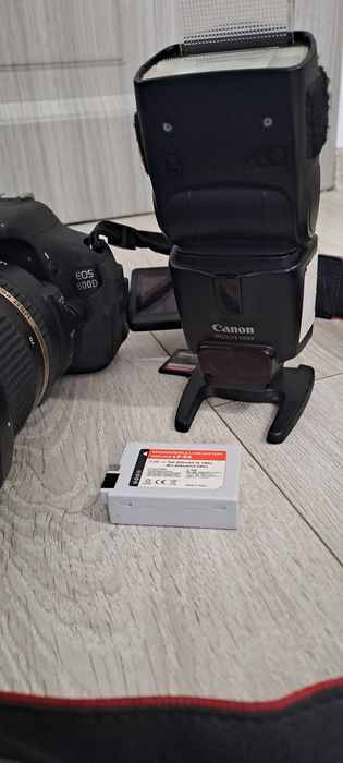Pachet Aparat Canon 600D DSRL