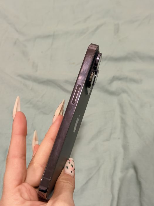 Продавам Iphone 14 pro