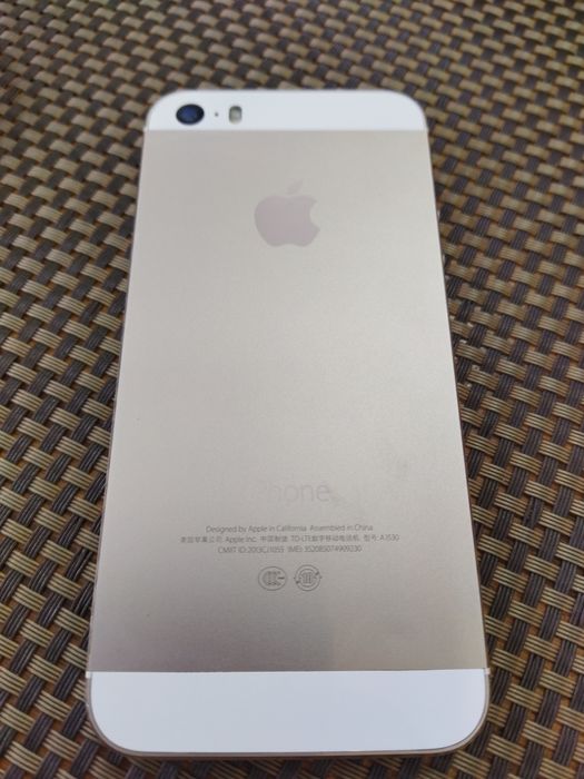 Iphone 5s в отличном состоянии