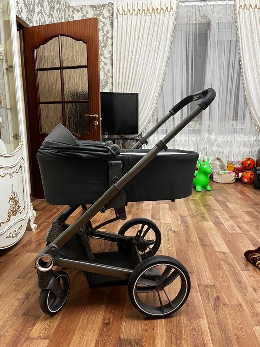 Продам коляску почти новая