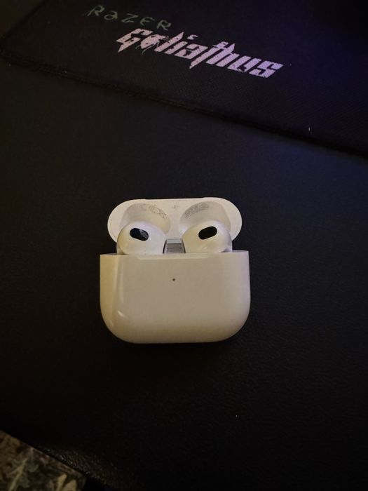 Продам AirPods 3 полный комплект