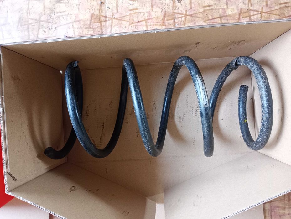 Предни пружини за БМВ Е60/Е61 Sachs