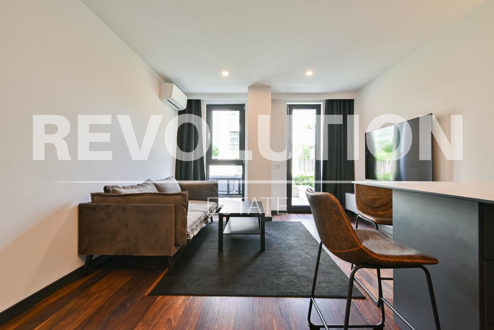 Дава се под наем Двустаен апартамент в София, Кръстова вада - 72 кв.м за 720 € - Снимка #1