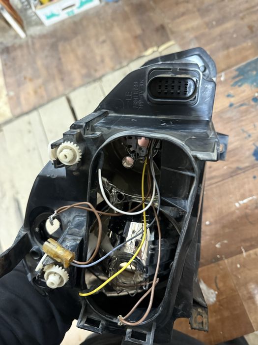 Фара приора 1 левая оригинал бош