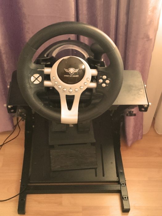 Vând Volan gaming Spirit of gamer + stativ pentru el