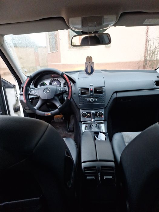 MERCEDES  C220 avangard