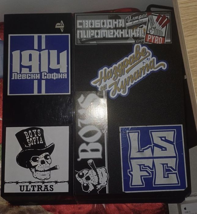 Плейстейшън 4 и 2 диска