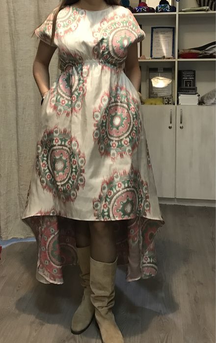 Продам платье дизайнерское