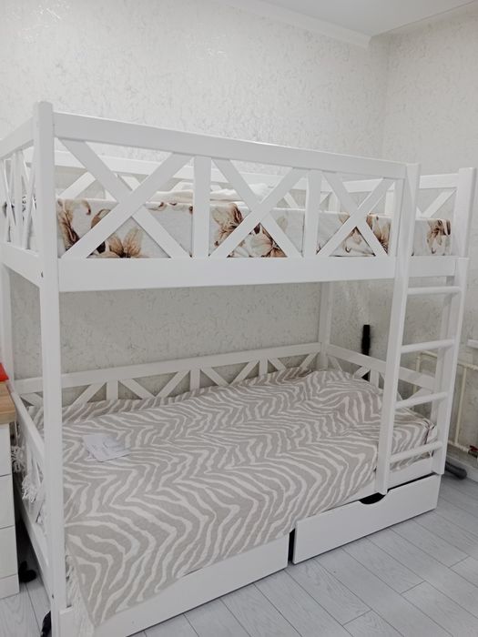 Кровать детская двух ярусная