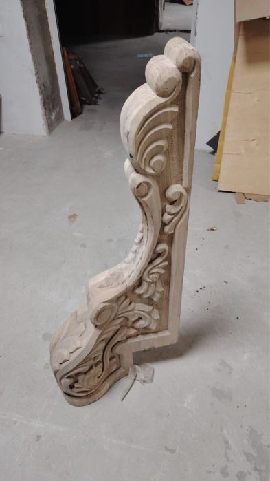 Пролам деревянный столб для лестницы