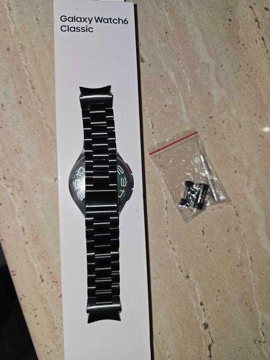 samsung galaxy watch6 clasic 47 .fara zgarieturi, purtat foarte putin,1500 ron, usor negociabil ..