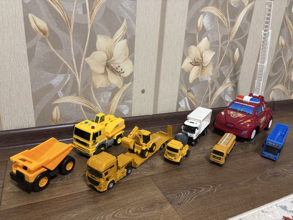 Разные машинки-транспорты 9 шт.