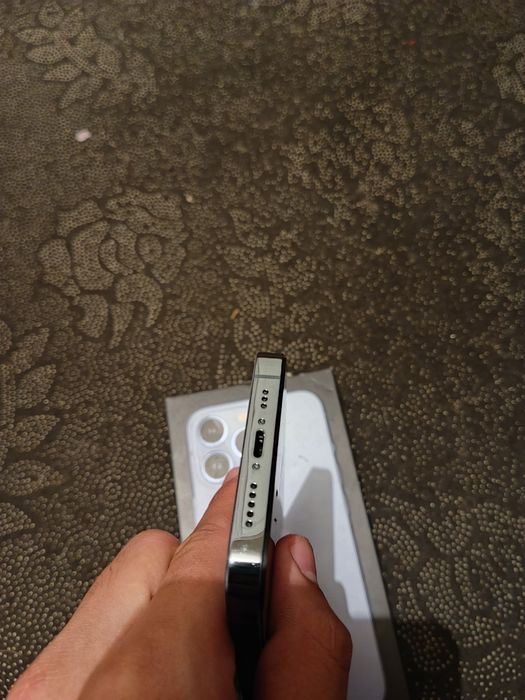 Продам айфон 13 про