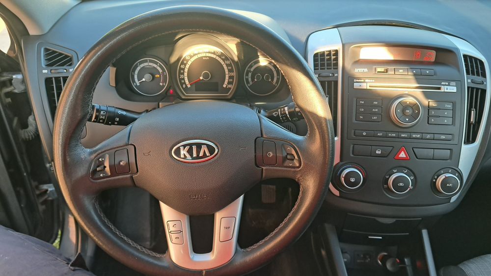 KIA Ceed 2012 — imagine 2