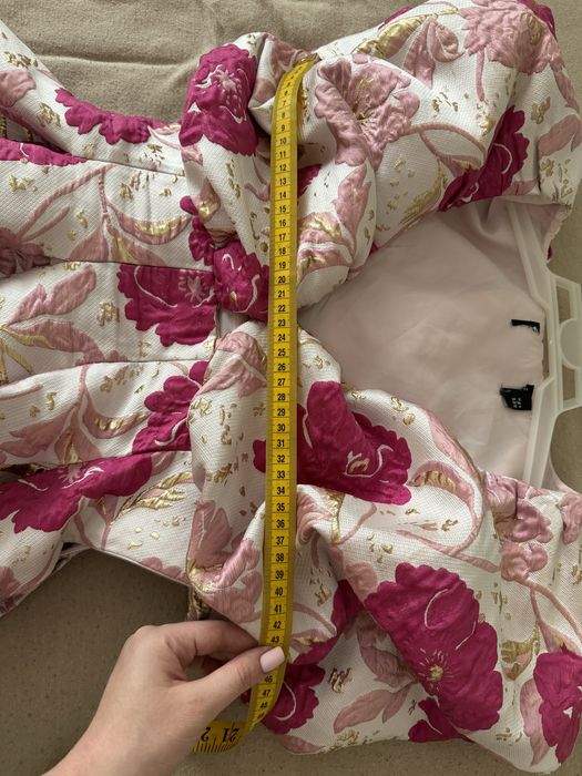 Rochie Asos Luxe roz cu flori