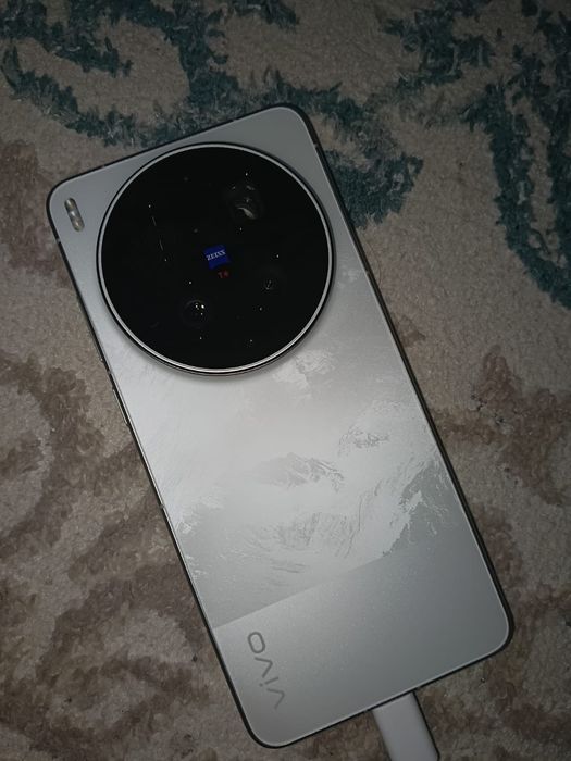 Vivo X300 ultra Cn White
