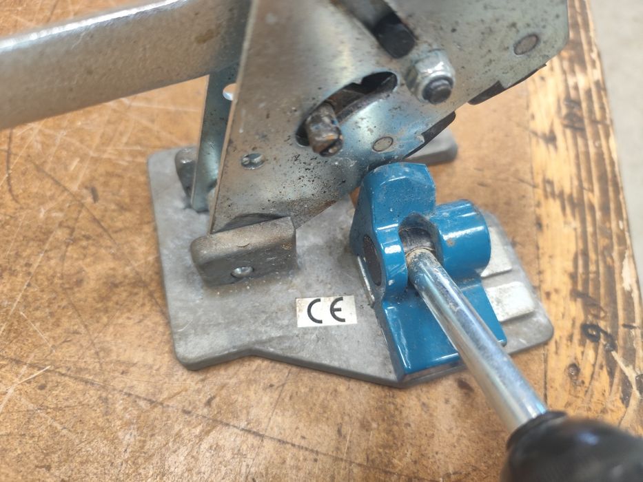 Ръчна чембер машина