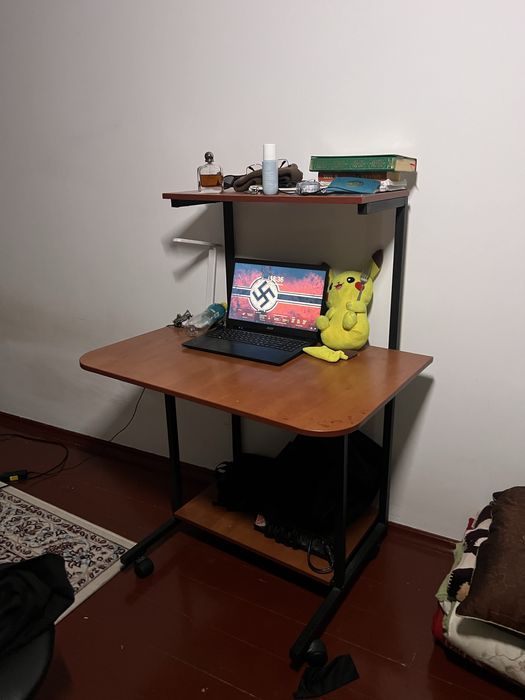 Стол компьютерный