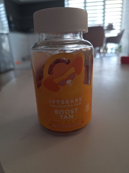 Витамини IVY BEARS
Витамини за стимулиране образуването на тен, нови неотворени.
Цена 12€