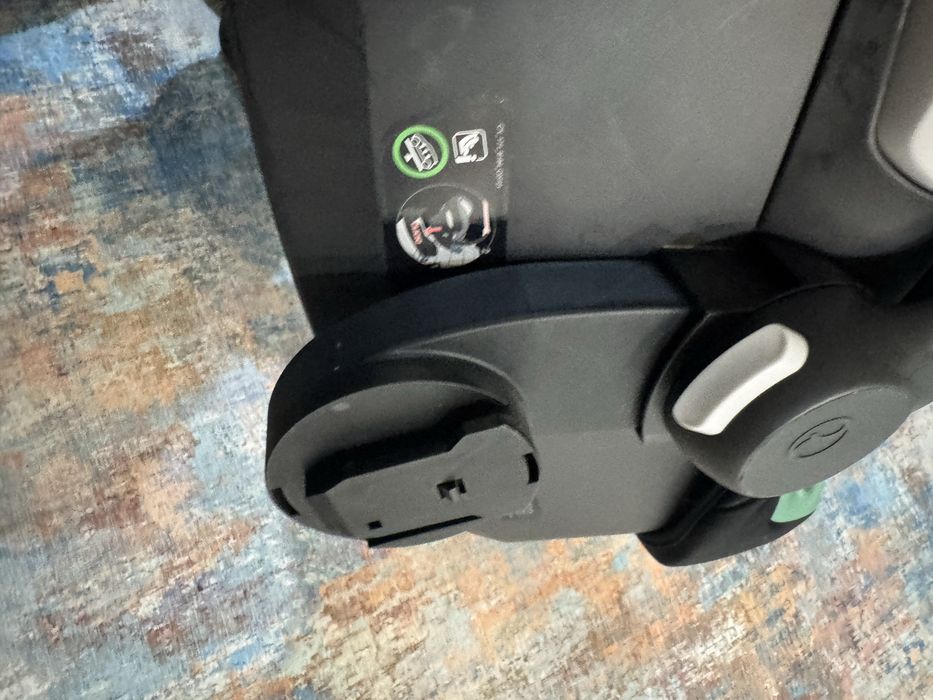 Cybex Aton B2 i-Size