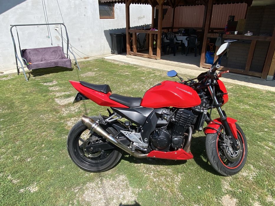 Vand kawasaki z750,An 2004, mai multe detalii la tel