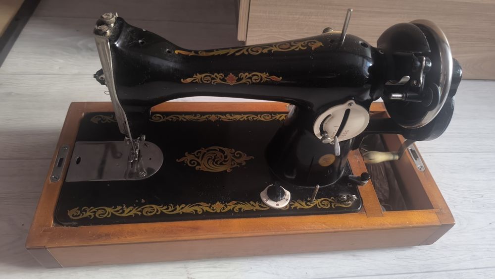 Ручная швейная машинка