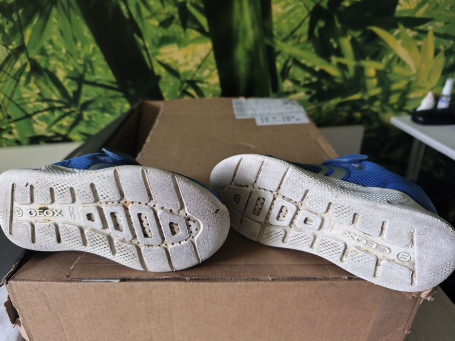 Обувки за момче Geox и Nike