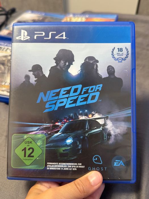 Ps4 pro mai multe detali în descriere