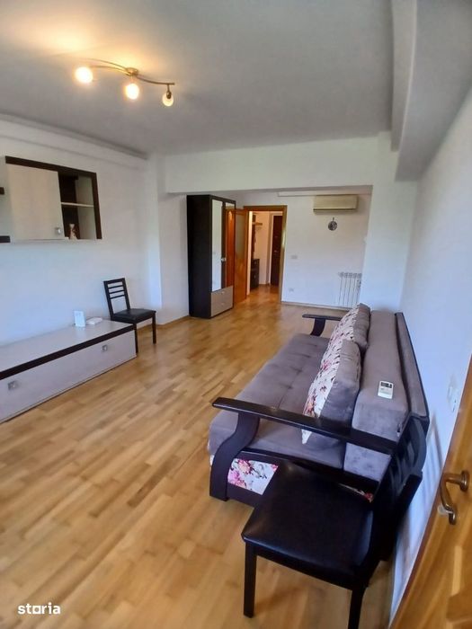 2 camere, Ultracentral