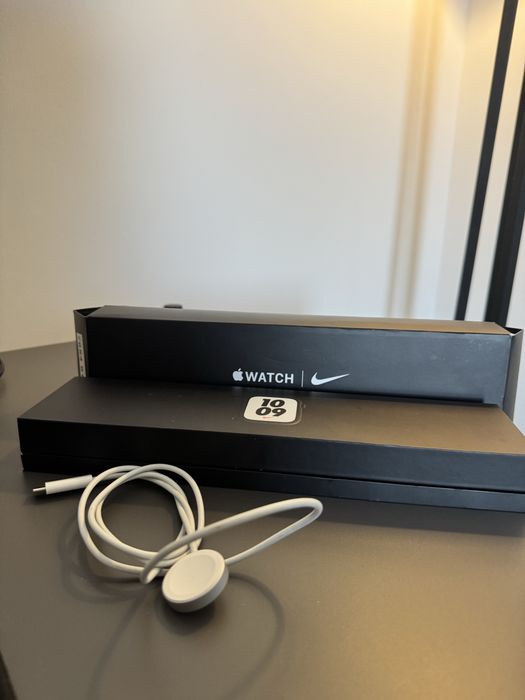 Apple Watch Seria 7 GPS 45mm - Nike Edition - 32gb